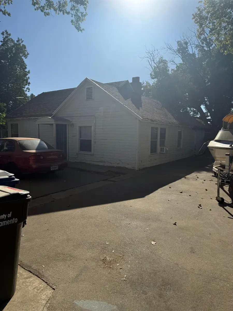 4220 E Nichols Avenue, Sacramento, CA 95820 - #2