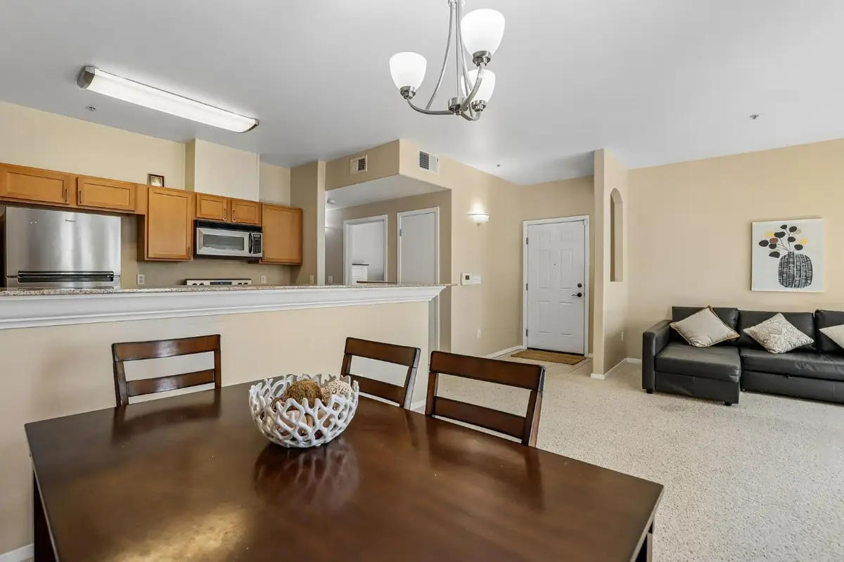 4200 E Commerce Way #1124, Sacramento, CA 95834 - #1