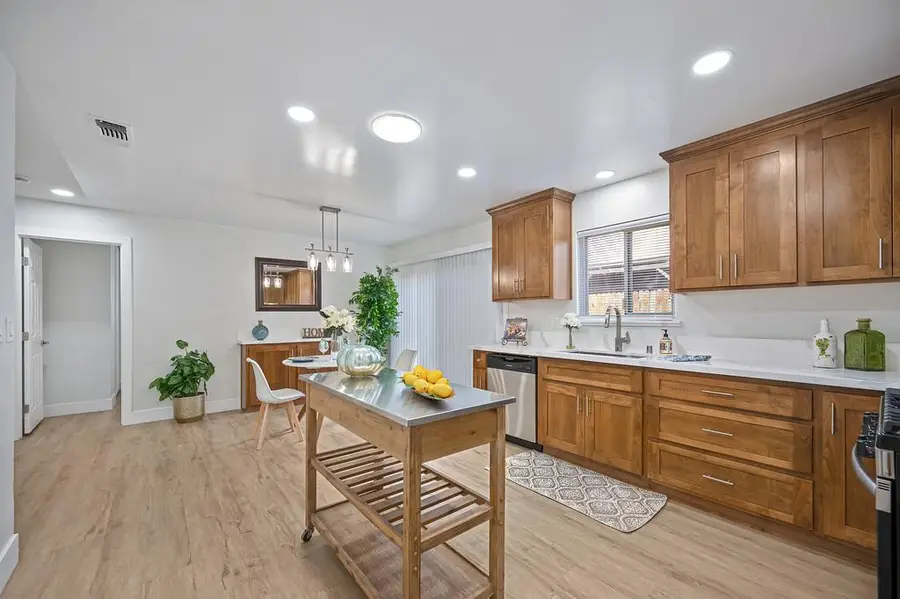 10229 S White Rock Road, Rancho Cordova, CA 95670 - #2