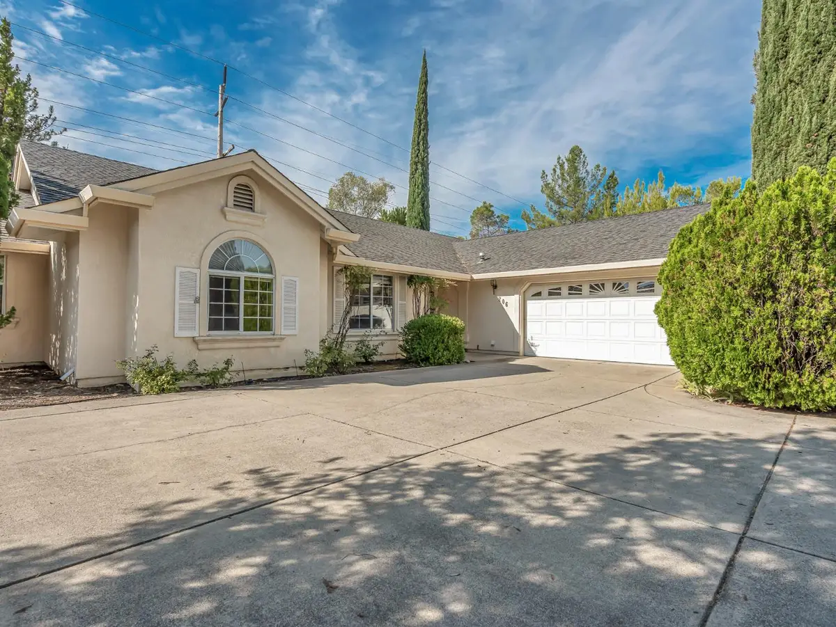 206 Shadowrun, Redding, CA 96003 - #1