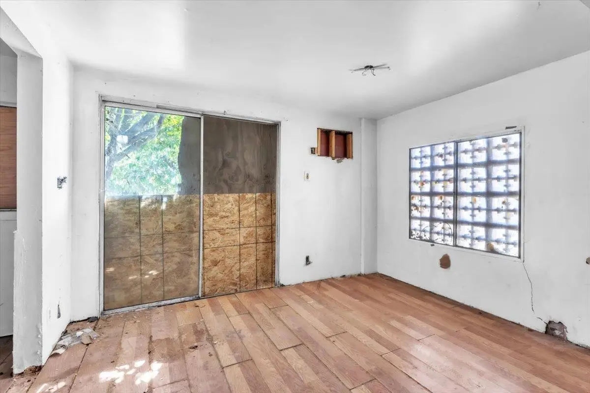 260 Lampasas Avenue, Sacramento, CA 95815 - #1