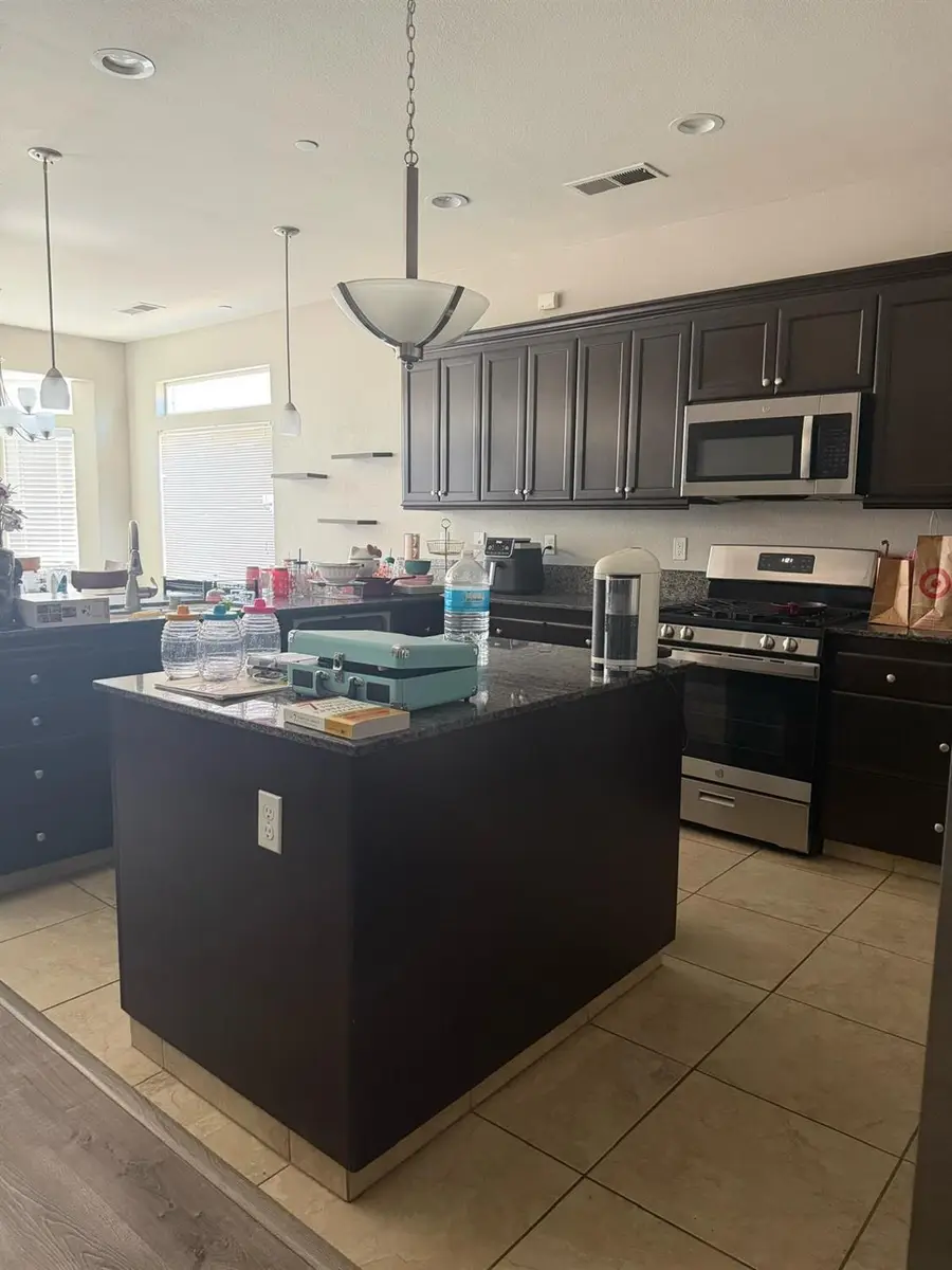 565 Rockport Drive, Los Banos, CA 93635 - #2