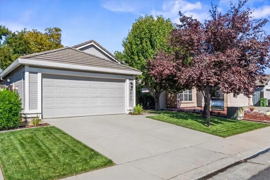 8817 Alder Grove Place, Elk Grove, CA 95624 - #2