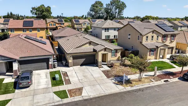 8421 Stara St., Elk Grove, CA 95758