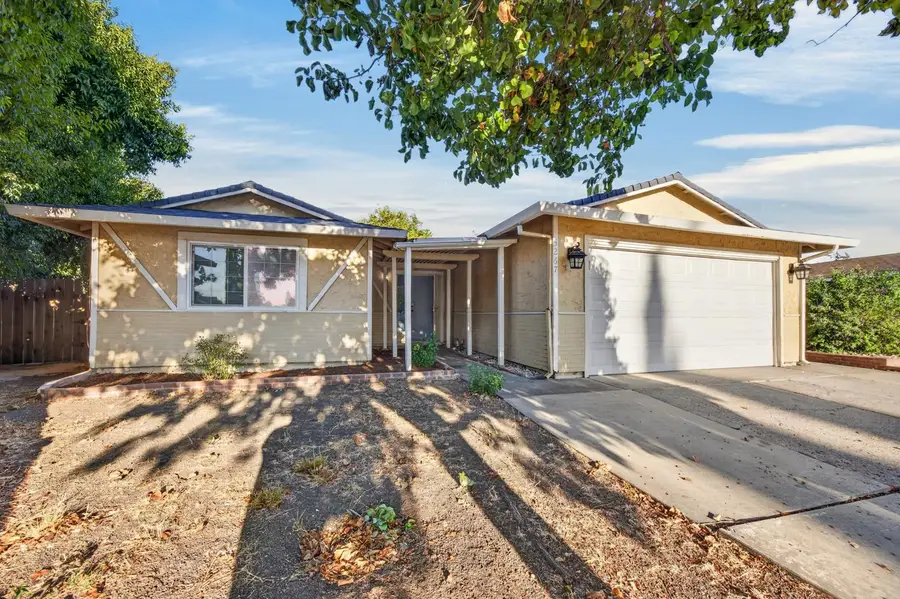5267 Village Wood Drive, Sacramento, CA 95823 - #2