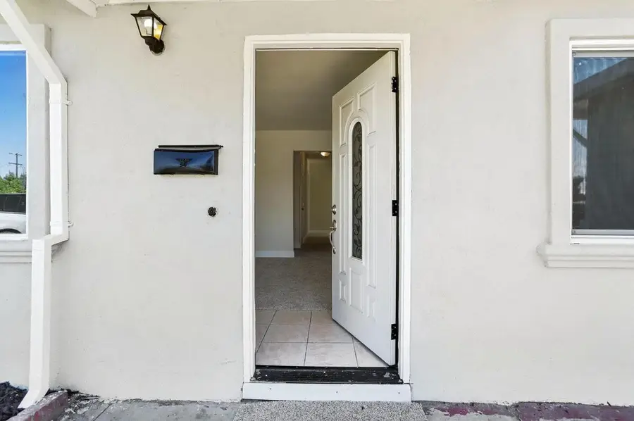 542 Kolher Street, Stockton, CA 95206 - #3