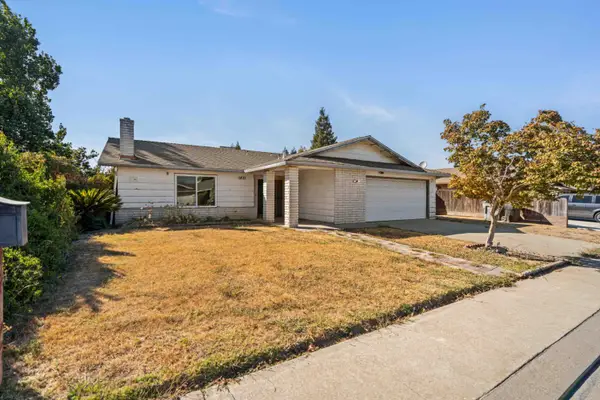 1831 Burgundy Drive, Escalon, CA 95320