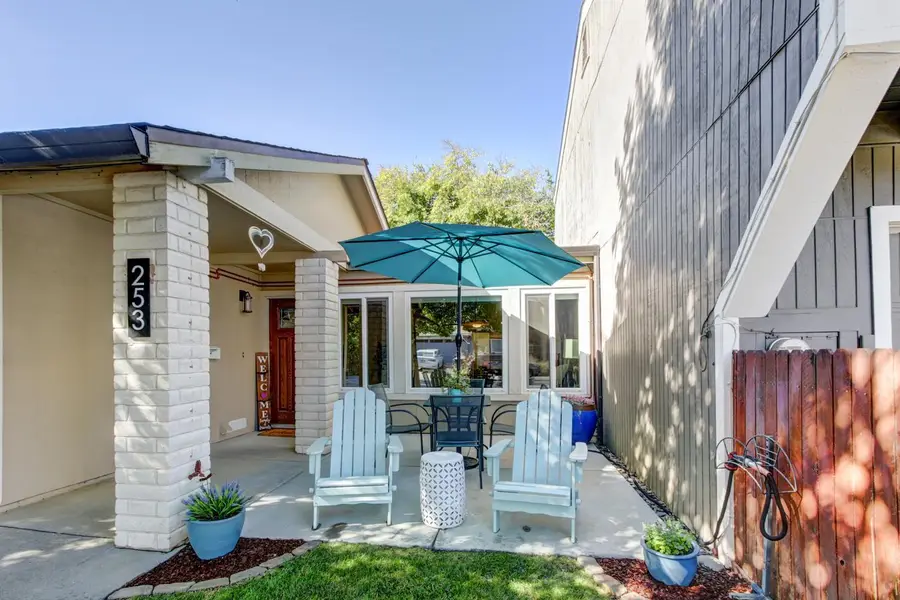 253 Baja Avenue, Davis, CA 95616 - #2