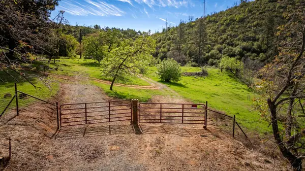 12420 Highway 26, Mokelumne Hill, CA 95245