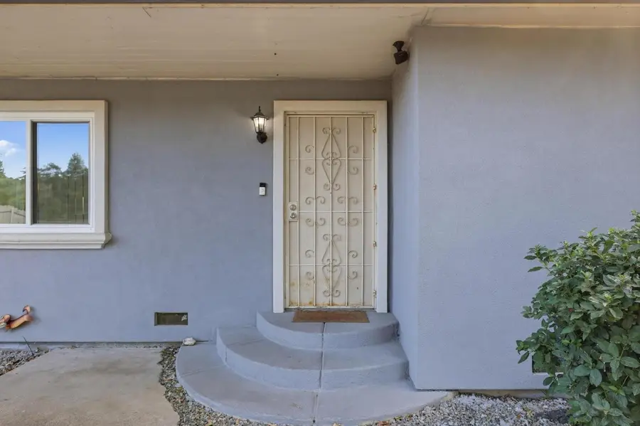 1607 Redding Avenue, Yuba City, CA 95993 - #3