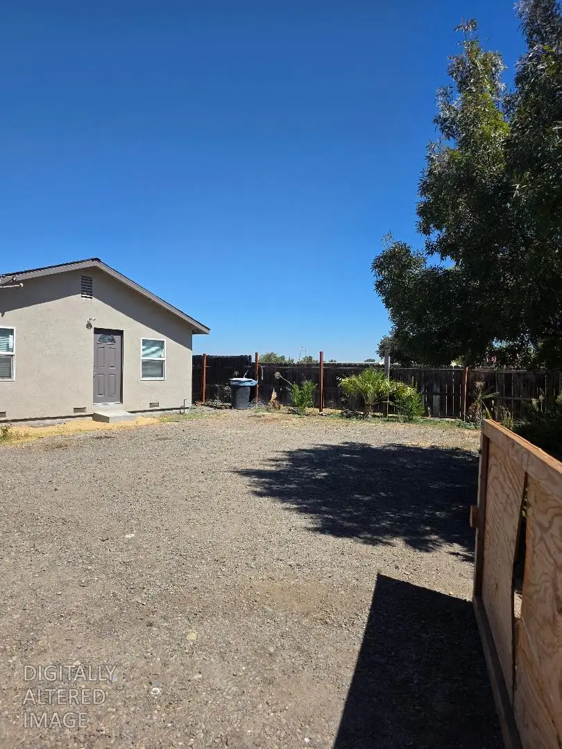 8794 Blossom Avenue, Dos Palos, CA 93620 - #3