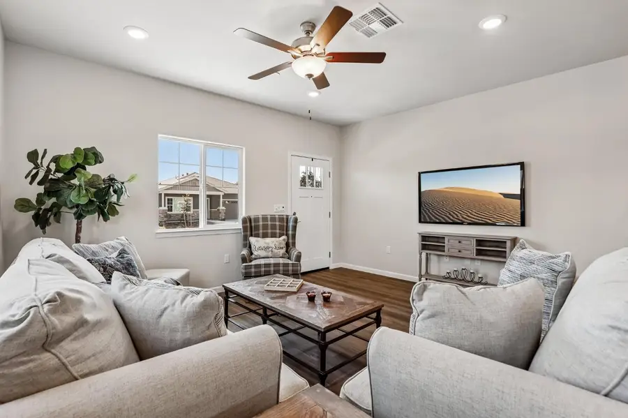 9132 Hensley Way, Elk Grove, CA 95758 - #3