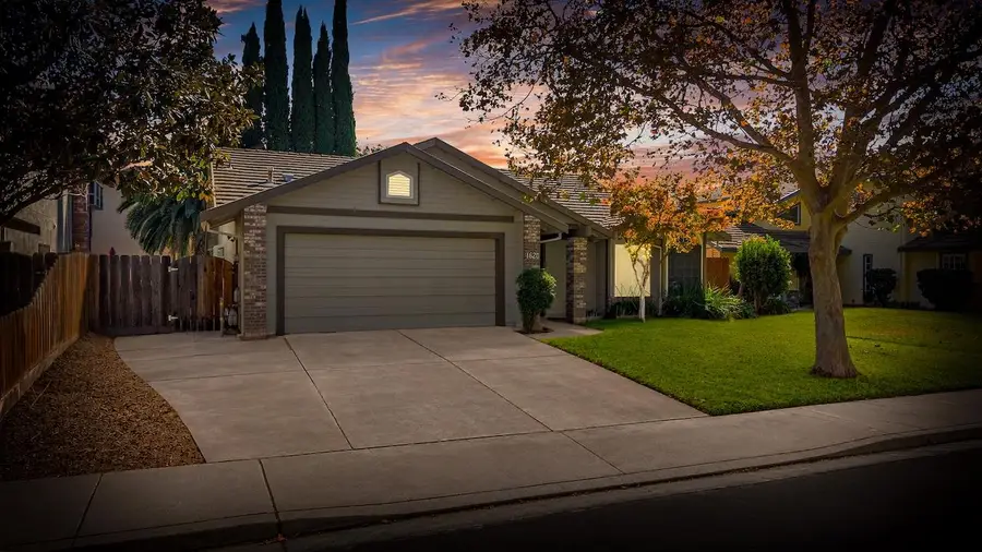 1620 W Kavanagh Avenue, Tracy, CA 95376 - #2