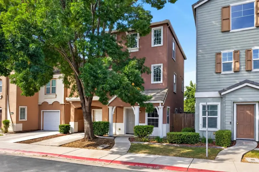 240 Ashwick Loop, Sacramento, CA 95823 - #2