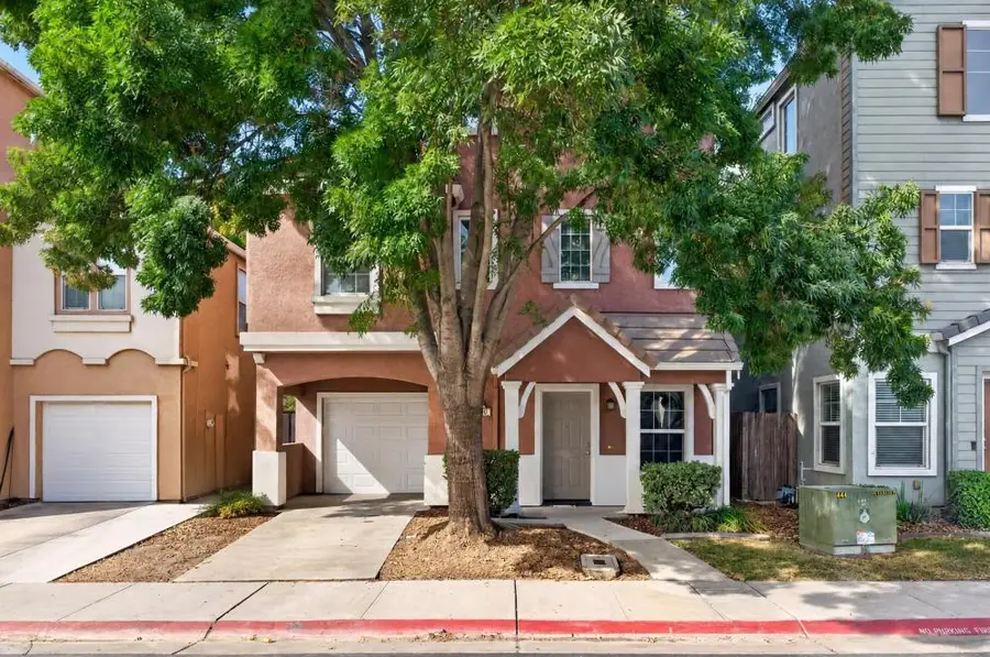 240 Ashwick Loop, Sacramento, CA 95823 - #3