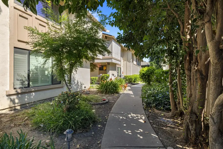50 W Yorkshire Drive, Stockton, CA 95207 - #2