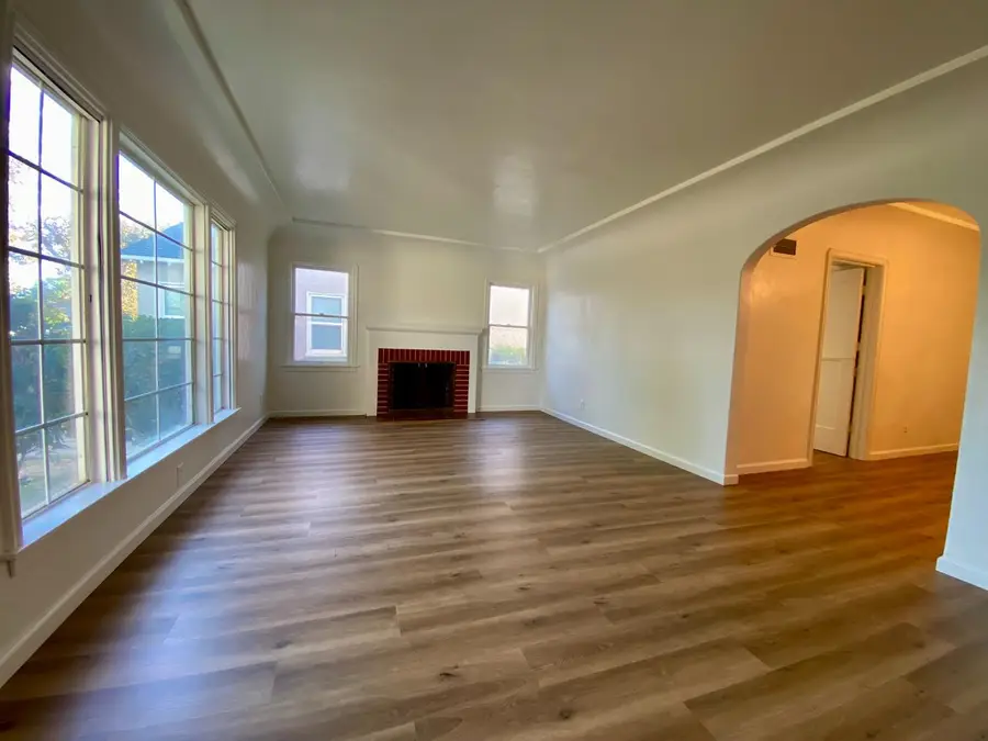 615 Washington Avenue, Los Banos, CA 93635 - #2