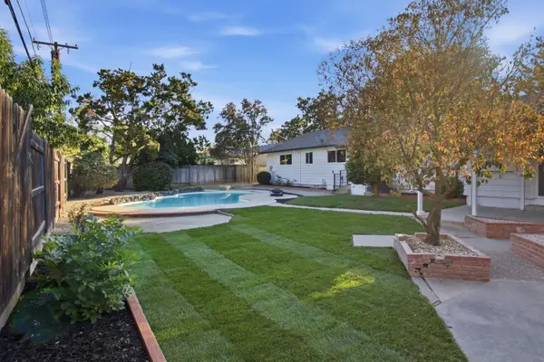 3232 Mission Avenue, Carmichael, CA 95608