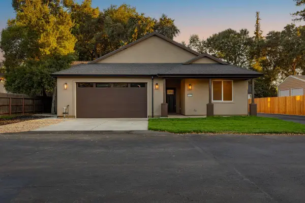 8922 Park Trail Drive, Elk Grove, CA 95624