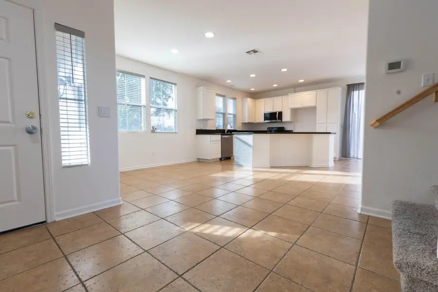 401 Anjou Circle, Sacramento, CA 95835 - #2