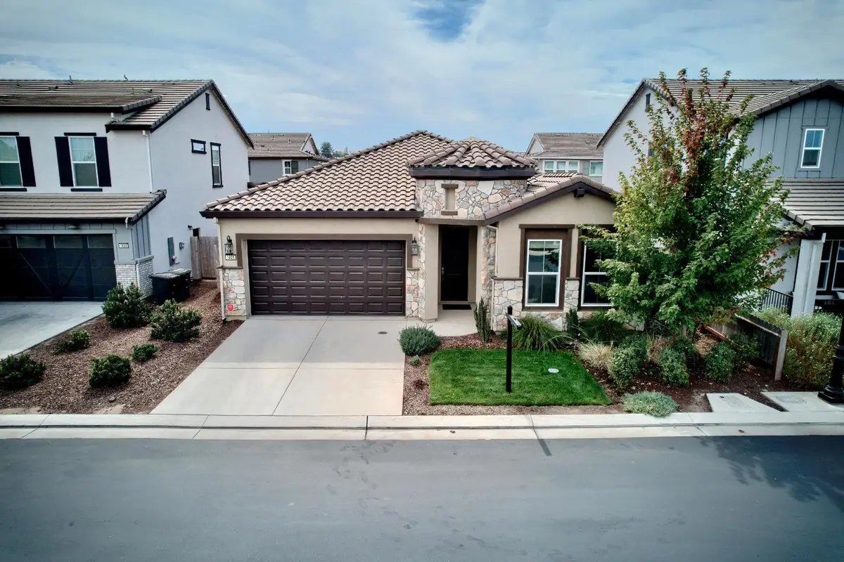1925 Carmel Ranch Circle, Oakdale, CA 95361 - #1