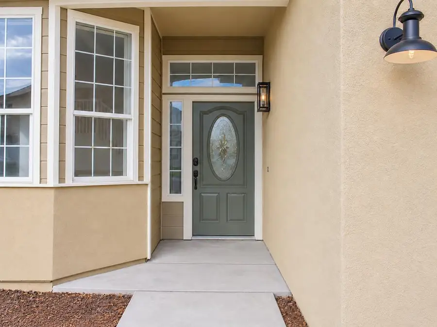 619 Pecan Drive, Ripon, CA 95366 - #2