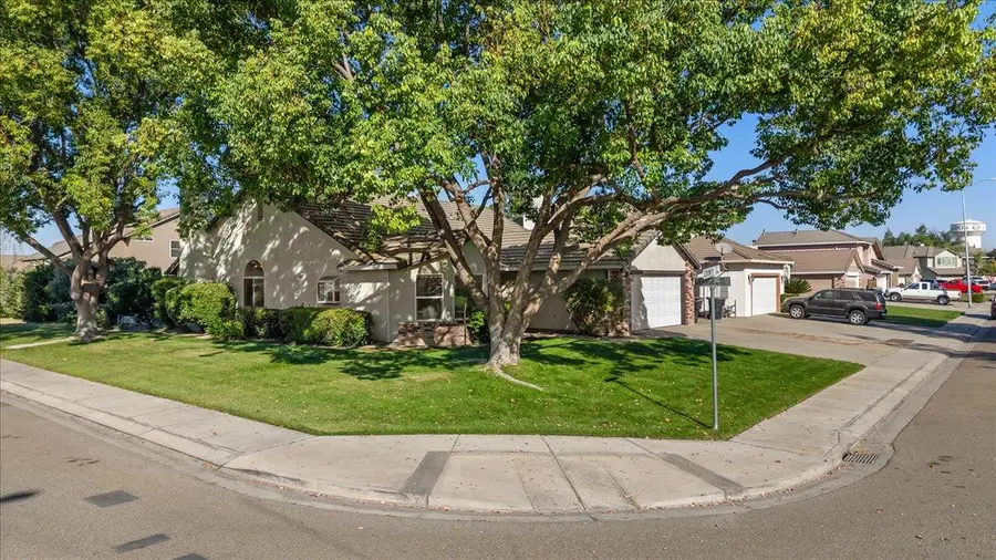 505 County Court, Ripon, CA 95366 - #3