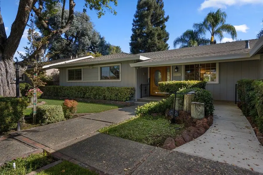 6327 Driftwood Street, Sacramento, CA 95831 - #3