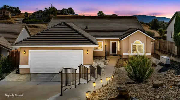 1077 Mockingbird Hill, Valley Springs, CA 95252