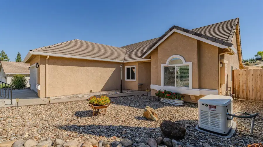 1077 Mockingbird Hill, Valley Springs, CA 95252 - #3