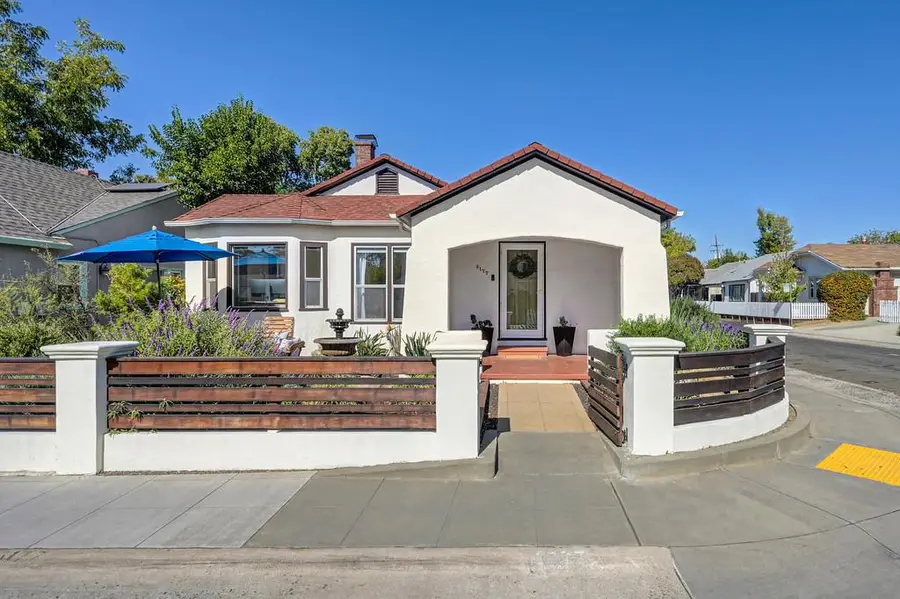 3177 O Street, Sacramento, CA 95816 - #3