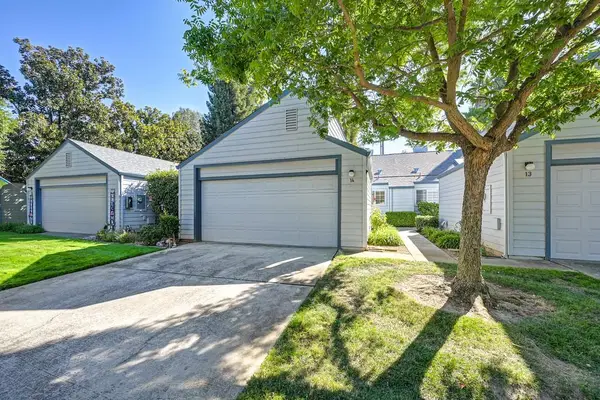 3813 Pasadena Avenue #14, Sacramento, CA 95821