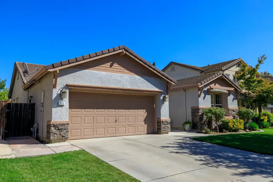251 Fay Court, Oakdale, CA 95361 - #2
