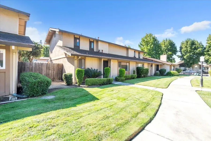 17 W Lancaster Drive, Stockton, CA 95207 - #3