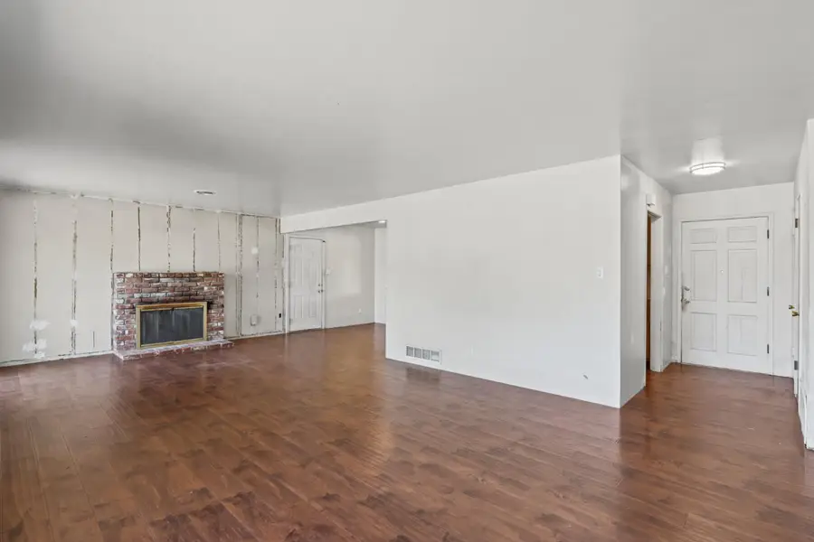 2221 Rainbow Avenue, Sacramento, CA 95821 - #3