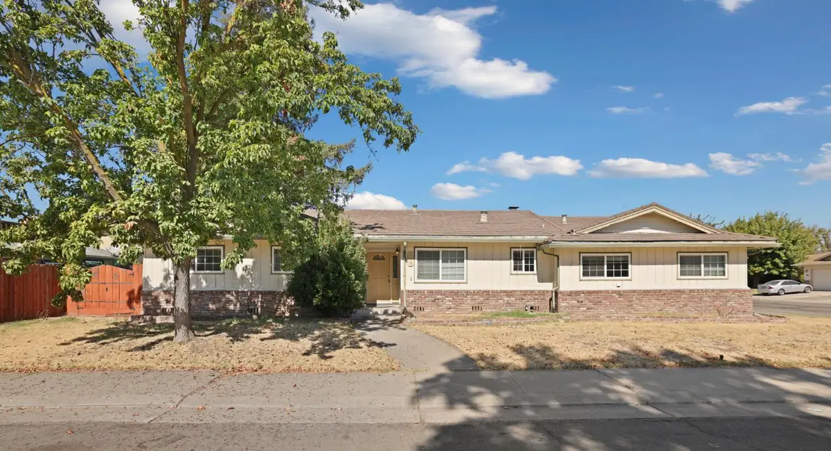 215 Franciscan Avenue, Stockton, CA 95210 - #1