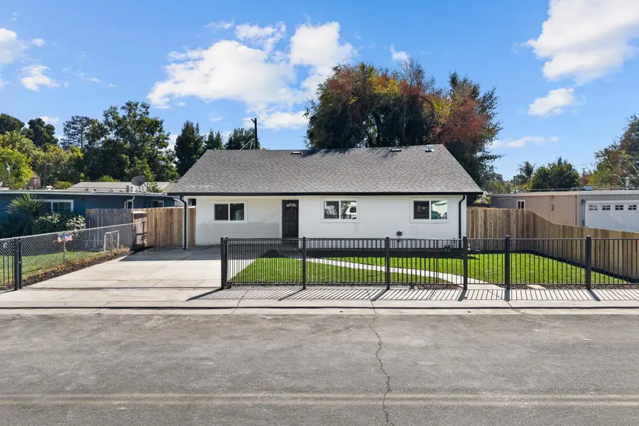 2034 W Monterey Avenue, Stockton, CA 95204 - #2
