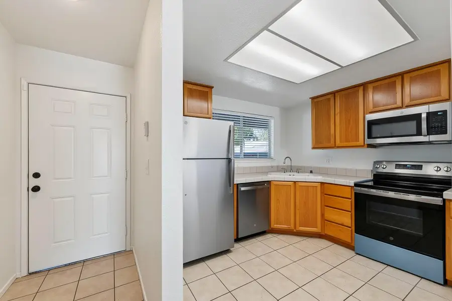 537 Lincoln Avenue #B, Modesto, CA 95354 - #2