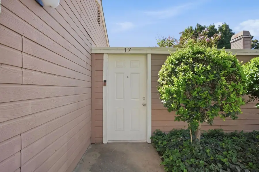 1200 Lakewood Avenue #17, Modesto, CA 95355 - #3