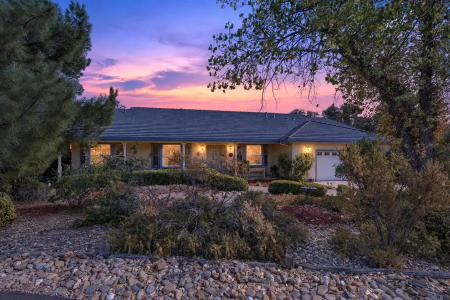 401 Oakridge Court, Valley Springs, CA 95252 - #3