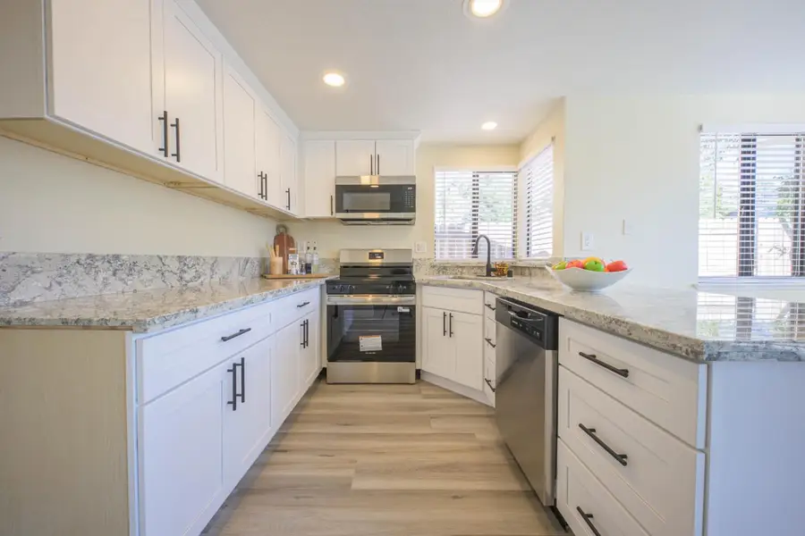2174 Lejano Way, Sacramento, CA 95833 - #3