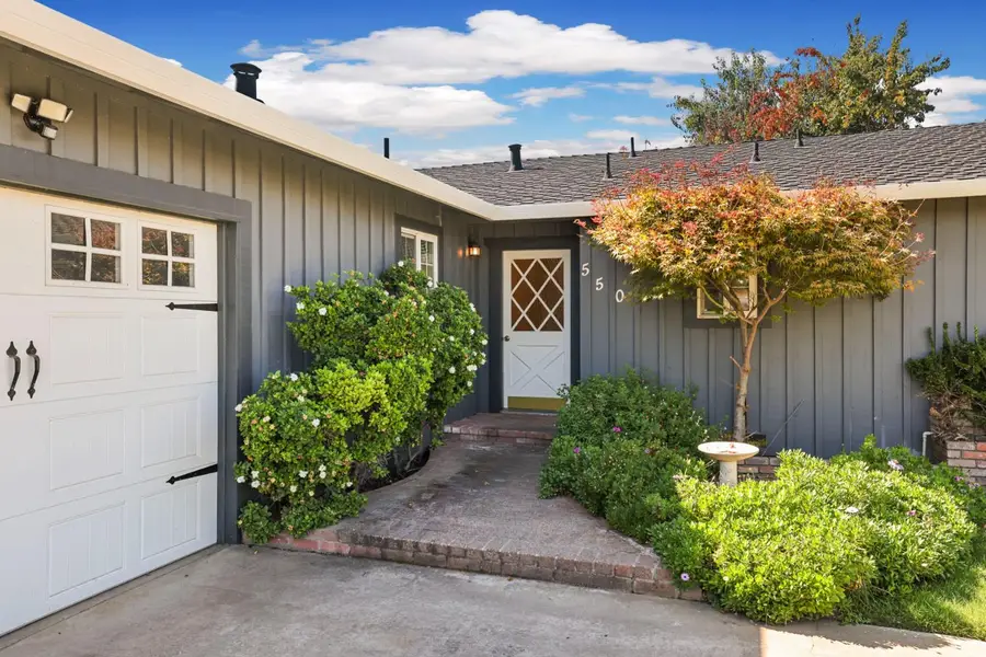 550 N Oak Avenue, Oakdale, CA 95361 - #2