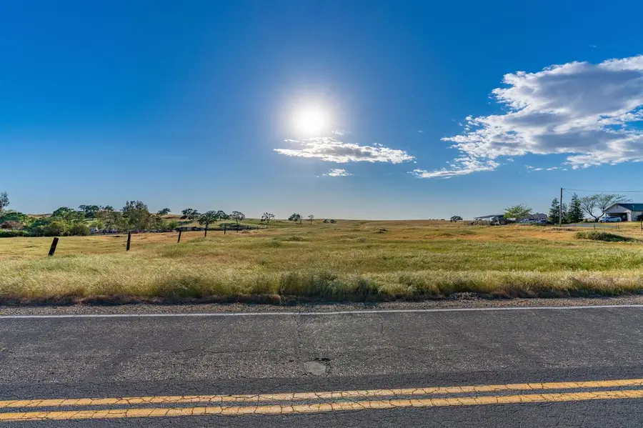 1355 Duck Creek Rd, Ione, CA 95640 - #2