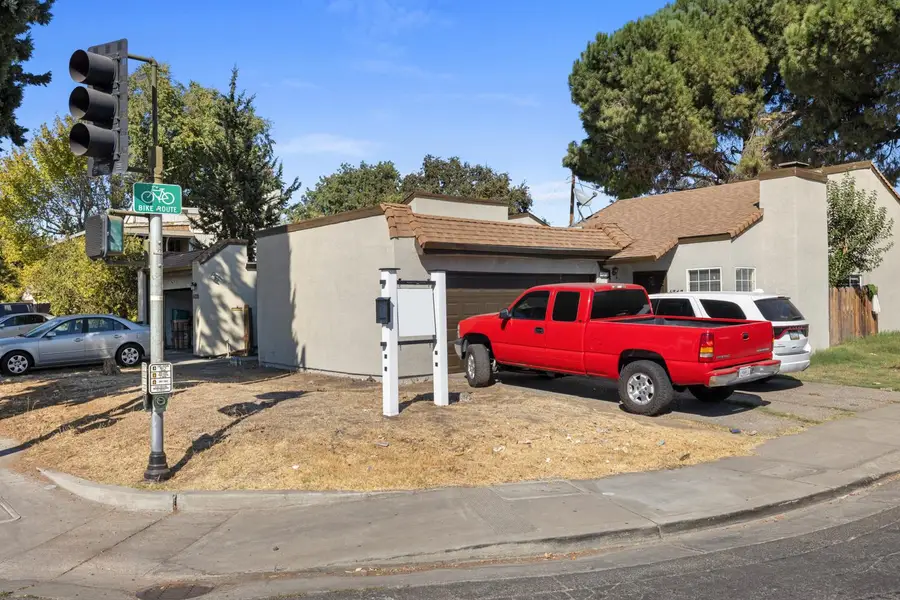 6020 N Pershing Avenue, Stockton, CA 95207 - #2