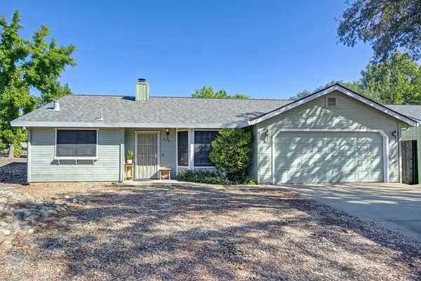 2581 Royal Park Drive, Cameron Park, CA 95682