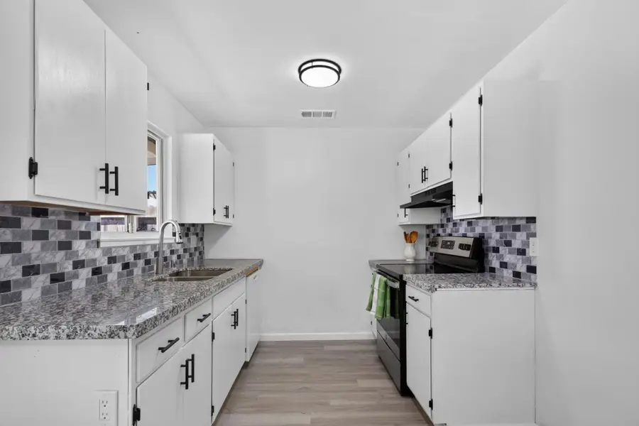 733 Vermont, Los Banos, CA 93635 - #2