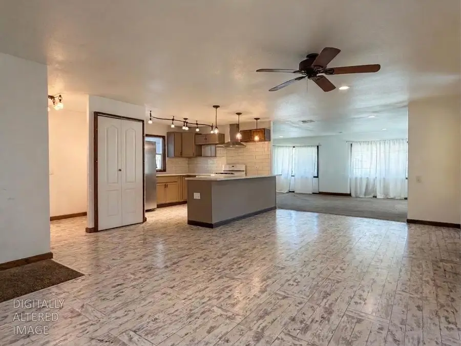 6 Softwind Drive, Lodi, CA 95242 - #3