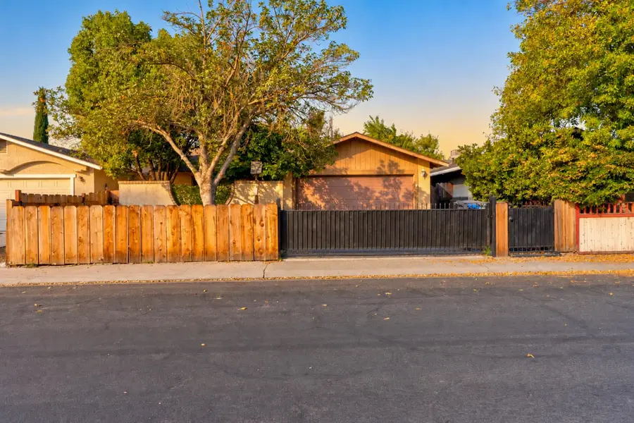 829 Inez Drive, Modesto, CA 95351 - #3