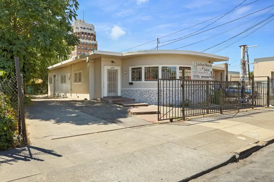 428 E Lindsay, Stockton, CA 95202 - #3