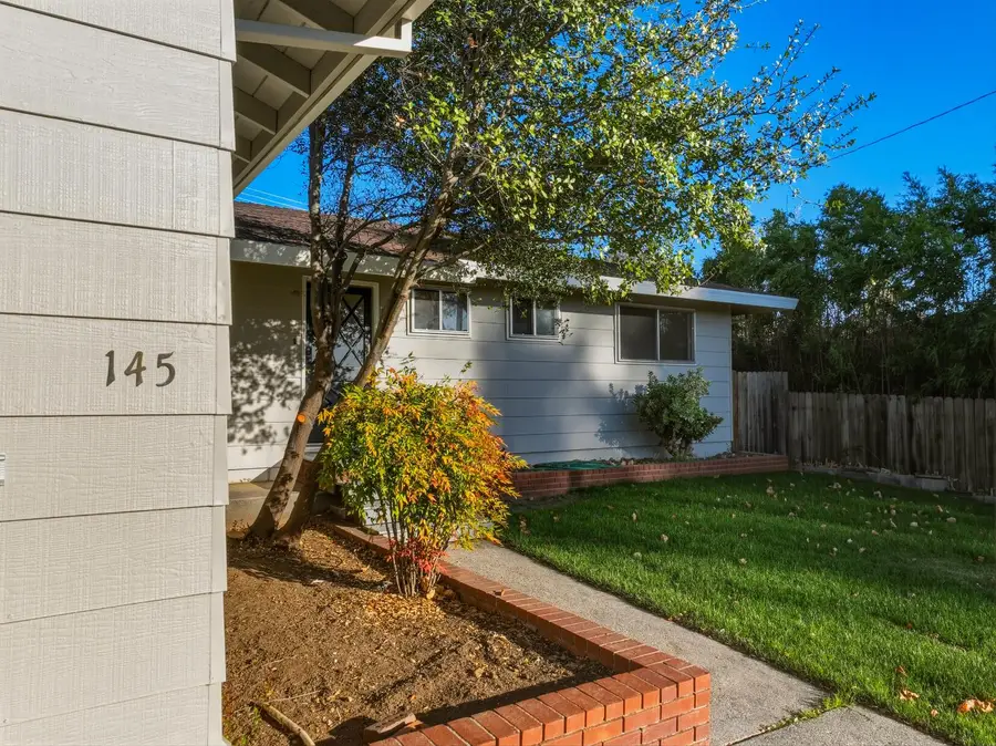 145 Ginger Dr., Auburn, CA 95603 - #3
